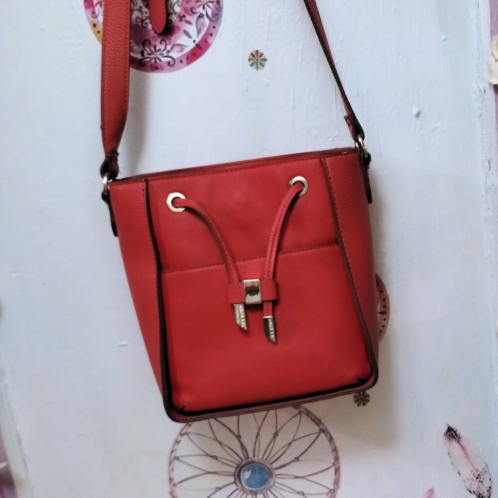 Steve Madden - Custom - Hand Painted Bucket bag - Picture 6 of 13